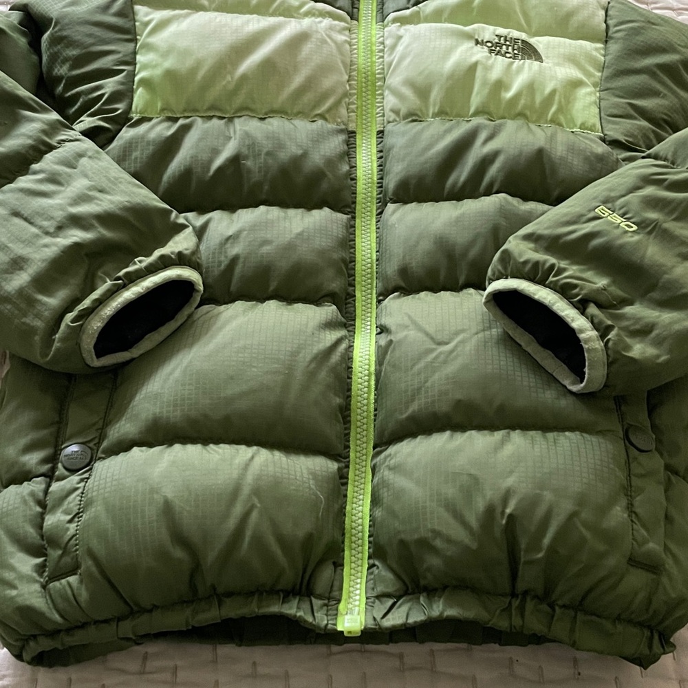 The North Face 550 Down Puffer Reversible Hooded Boy's 7/8 Jacket Black Green - Picture 3 of 10